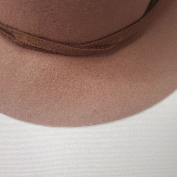 Wool hat - Picture 2 of 4